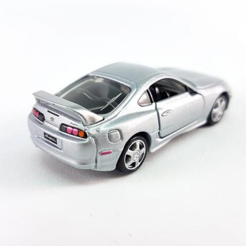 TOMICA