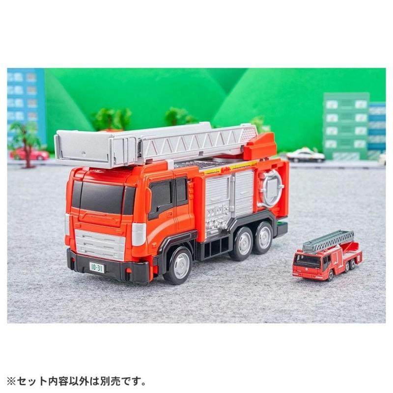 TOMICA