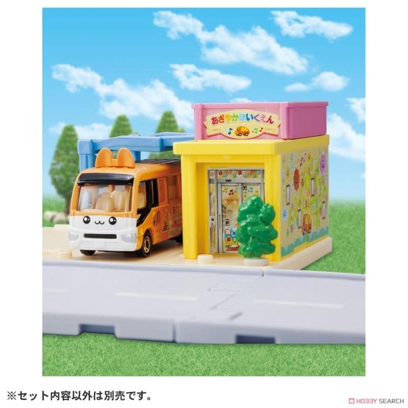 TOMICA